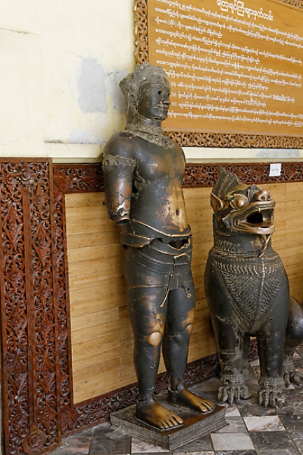 Mandalay-Bouddha Mahamuni-048